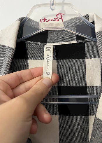 Düğmeli Uzun Kollu Ekose Kadın Gömlek - Görsel 3