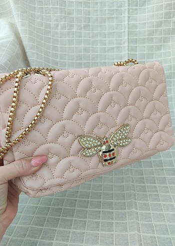 Zincir Detaylı Pembe Kadın Çanta