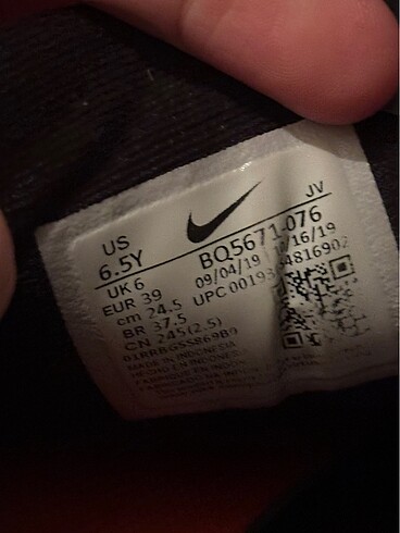 39 Beden siyah Renk nike ayakkabı