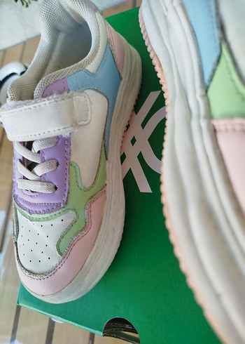 Renkli Bağcıklı ve Cırtcırtlı Kız Çocuk Spor Ayakkabı - Görsel 4