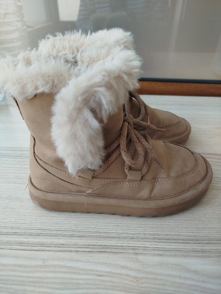 Kız Çocuk Bej Süet Kürklü Bot - Görsel 2