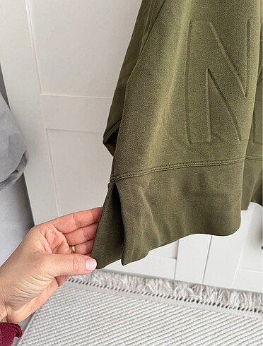 xs Beden haki Renk Nike haki orijinal sweatshirt Xs s uyumlu