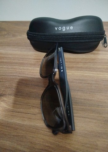 Şeffaf Gri Vogue Erkek Güneş Gözlüğü - Görsel 2