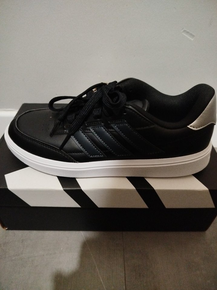 Adidas kadın spor ayakkabı - Görsel 2