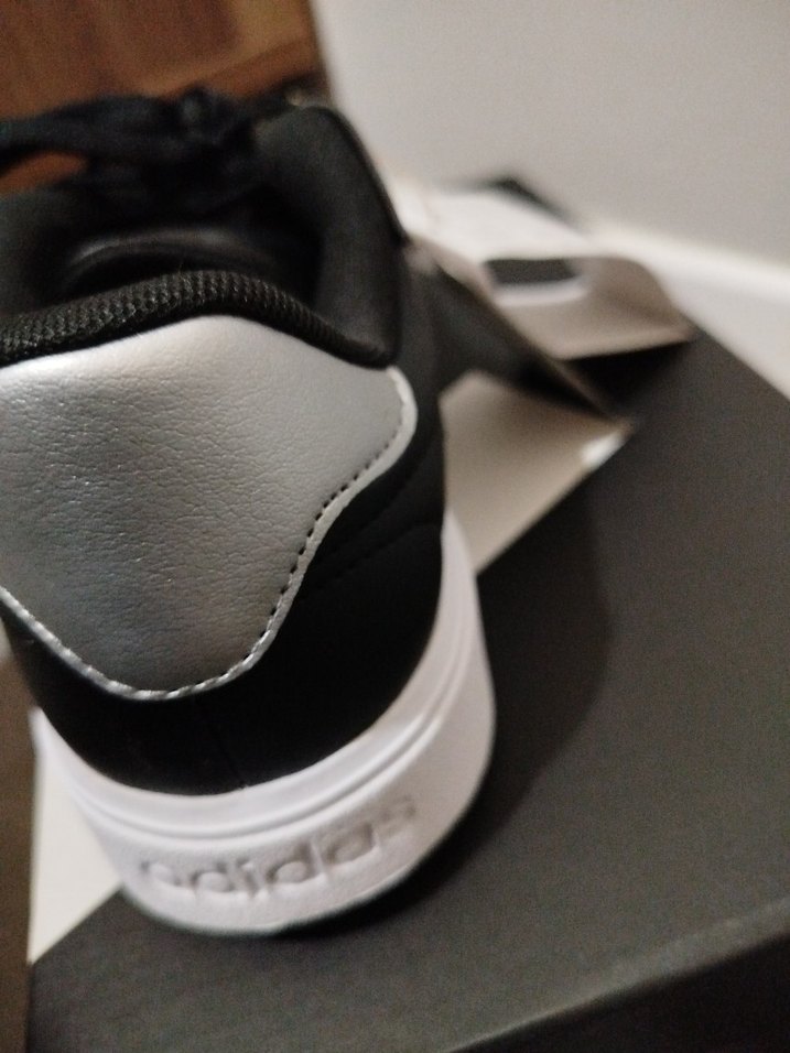 Adidas kadın spor ayakkabı - Görsel 4