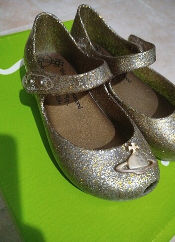 Mini Melissa Mini melissa kokulu babet