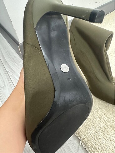 40 Beden haki Renk Zara Yeşil Topuklu Bot