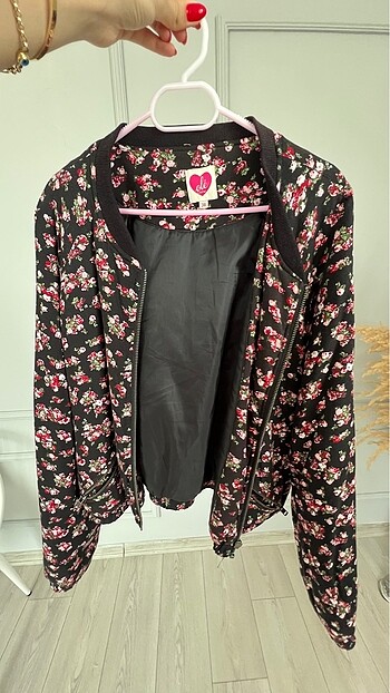 Koton çiçekli bomber ceket