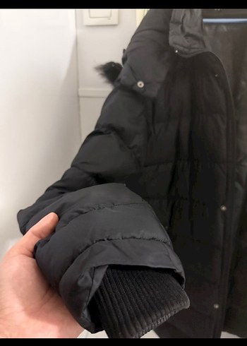 Siyah Kürklü Kadın Kışlık Mont - Görsel 2