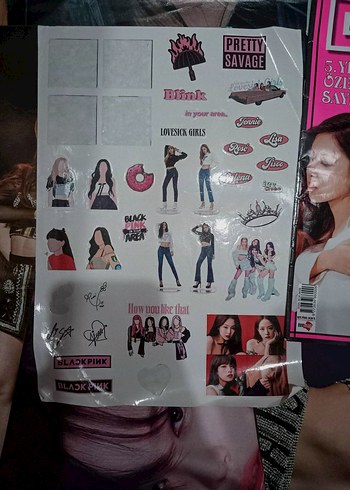 BLACKPINK dergi ve poster