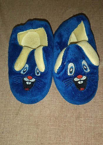 Çocukları için Mavi Nakışlı Sıcak Terlik