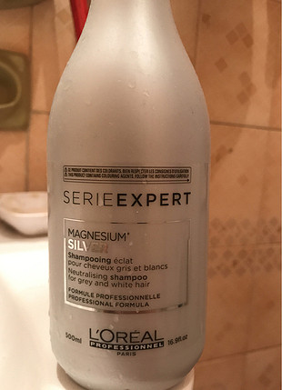 SARI SAÇ MOR ŞAMPUAN 