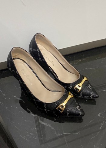 Siyah Yılan Desenli Tokalı Stiletto