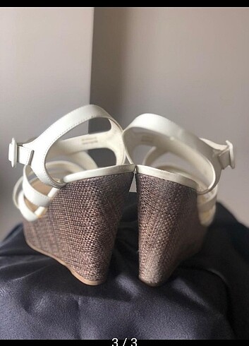 Charles & Keith Dolgu topuk