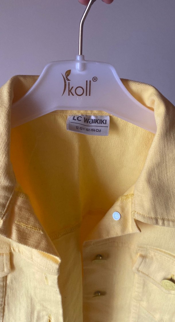 Sarı Düğmeli Çocuk Denim Ceket - Görsel 3