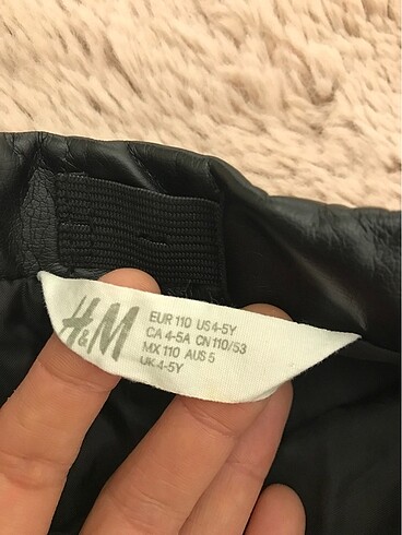 4 Yaş Beden siyah Renk H&M deri etek
