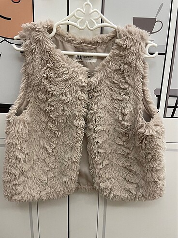H&M kürk yelek