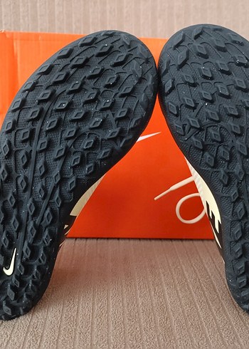 37 Beden beyaz Renk Nike Erkek bej renk Futbol Ayakkabısı 38,5numara