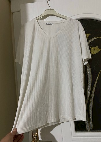 Kadın Beyaz Kısa Kollu Tişört - Görsel 4