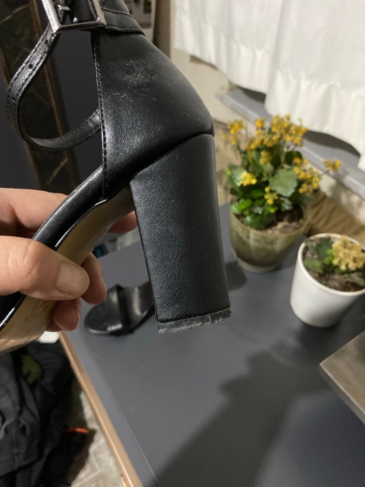 Siyah Kemerli Blok Topuklu Gotik Kadın Ayakkabı - Görsel 4