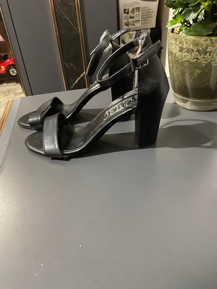 Siyah Kemerli Blok Topuklu Gotik Kadın Ayakkabı - Görsel 5