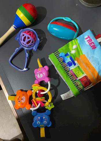 Renkli Bebek Diş Kaşıyıcısı ve Çıngırak Seti - Görsel 3