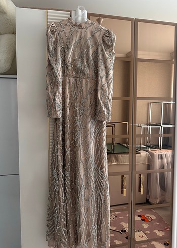 Bej İşlemeli Uzun Kollu Abiye Elbise - Görsel 4