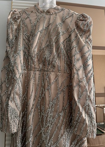 Bej İşlemeli Uzun Kollu Abiye Elbise - Görsel 5