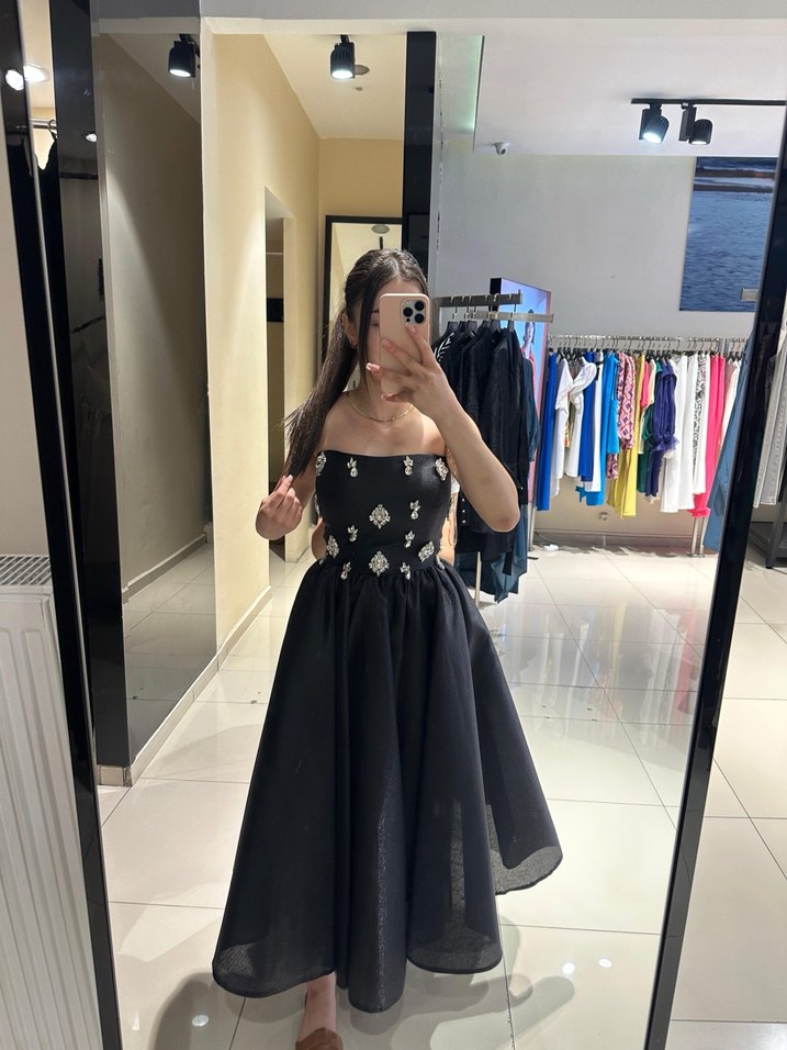 Uzun Siyah Straplez İşlemeli Abiye Elbise - Görsel 2