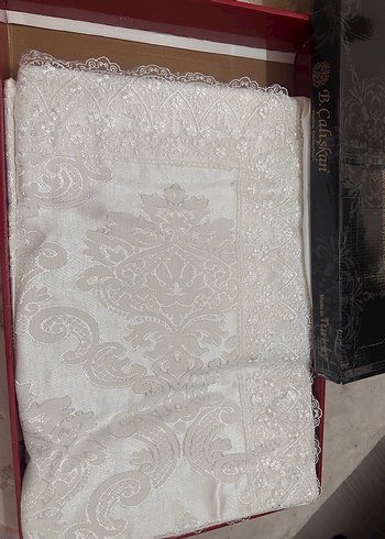 Beyaz Nakışlı Aden Yatak Örtüsü - Görsel 4