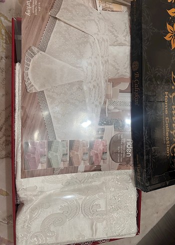 Beyaz Nakışlı Aden Yatak Örtüsü - Görsel 7