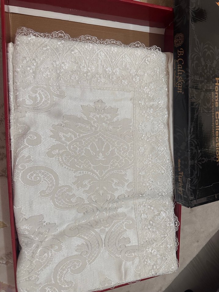 Beyaz Nakışlı Aden Yatak Örtüsü - Görsel 4