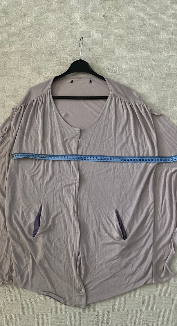 Bej V Yaka Bol Kesim Kadın Yelek - Görsel 2