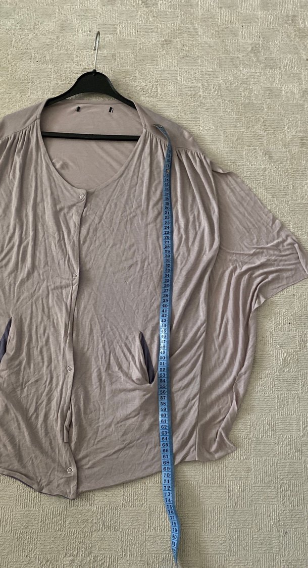 Bej V Yaka Bol Kesim Kadın Yelek - Görsel 3