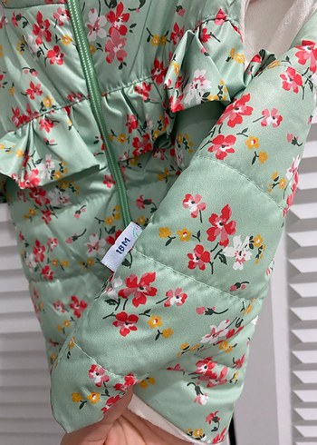 Çiçek Desenli Kız Çocuk Şişme Yelek Mont - Görsel 3