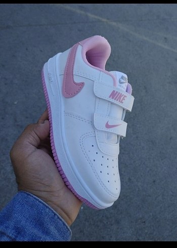 Nike Nike Kız Çocuk Pembe Cırtlı Spor Ayakkabı