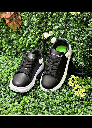 Nike Alexander McQueen çocuk spor 