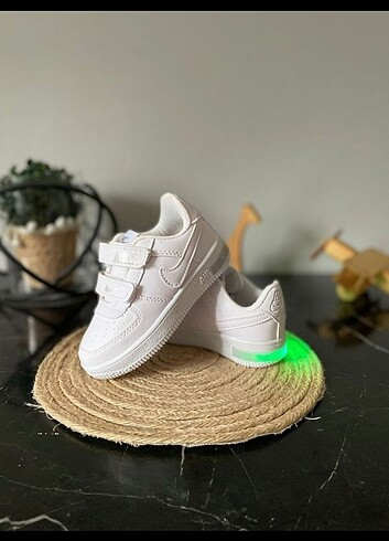Nike ışıklı çocuk spor 