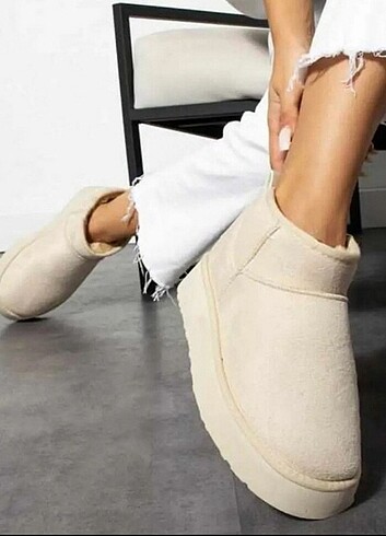Ugg UGG platform