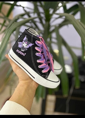 Kuromi converse