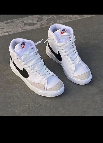 Nike blazer mid