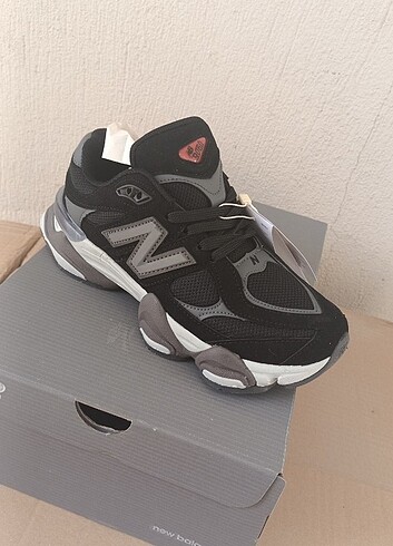 39 Beden New balance 9060