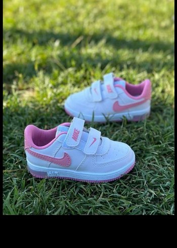 Nike Kız Çocuk Pembe Cırt Cırtlı Spor Ayakkabı
