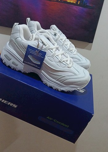 39 Beden Skechers Beyaz Spor Ayakkabı Kadın