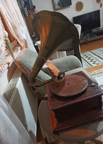 Parlak Kahverengi Nostaljik orjinal Gramofon - Görsel 3