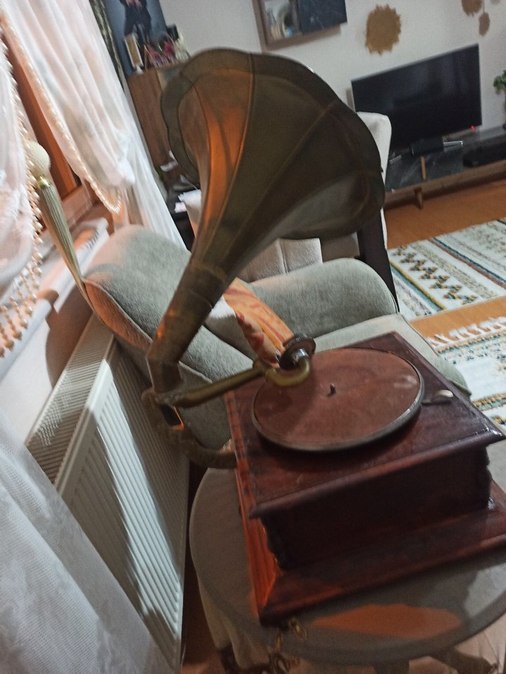 Parlak Kahverengi Nostaljik orjinal Gramofon - Görsel 3