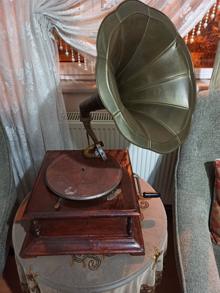 Parlak Kahverengi Nostaljik orjinal Gramofon - Görsel 4