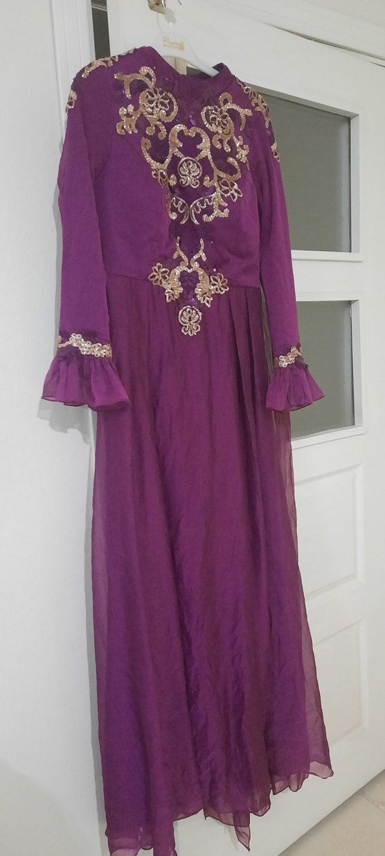 Mor İşlemeli Uzun Kollu Dantel Abiye Elbise - Görsel 2