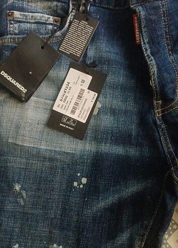DSQUARED2 JEAN 52 beden