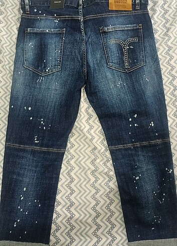 46 Beden DSQUARED2 JEAN 52 beden
